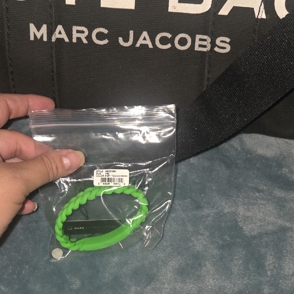 Marc Jacobs Black Messenger Bag - Picture 5 of 5